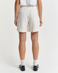 Leinen Shorts mit Nadelstreifen