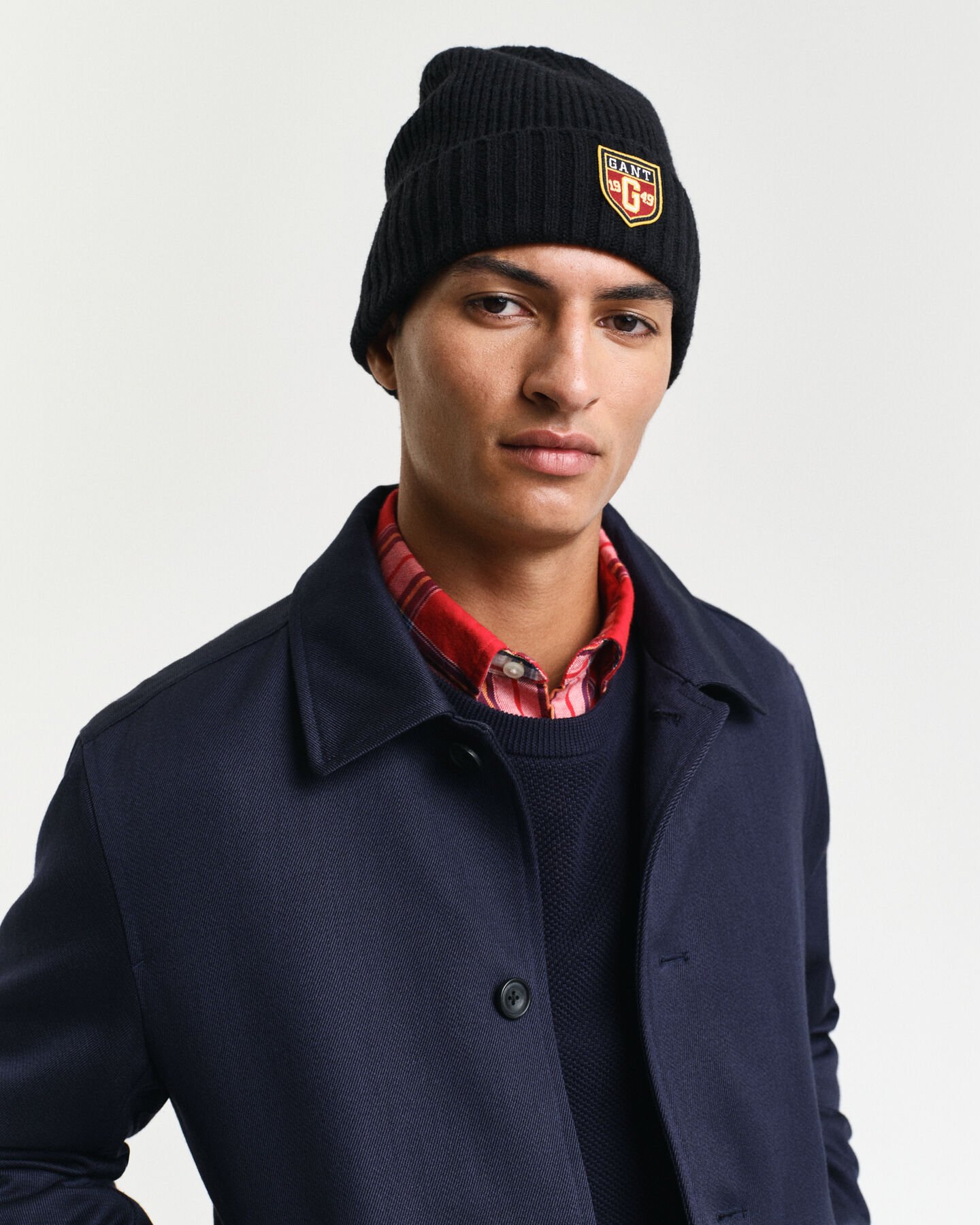 Woll Beanie mit Badge