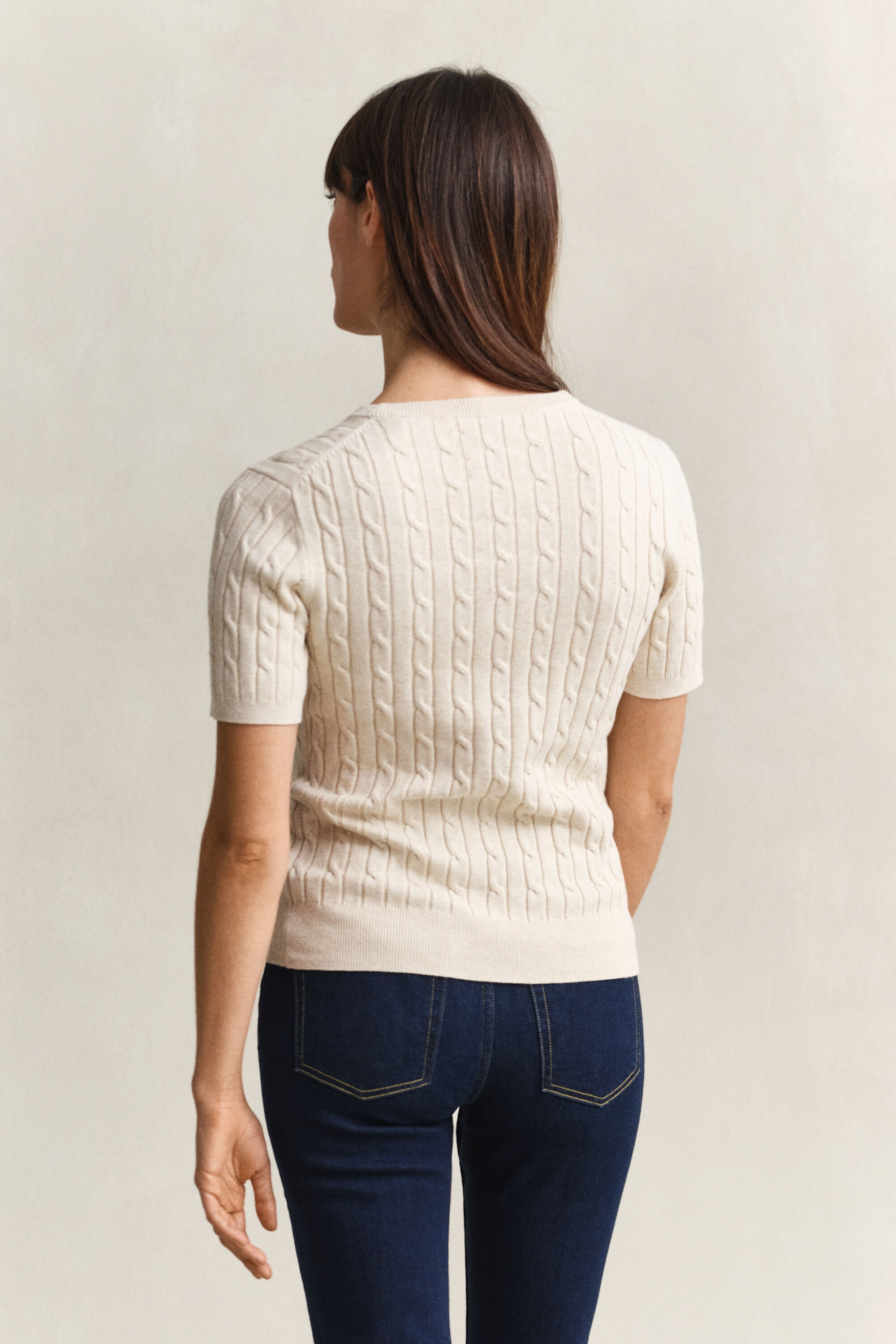 Pull à manches courtes en maille de coton stretch à torsades