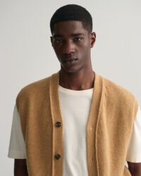 Geknöpfte Weste aus weicher Wolle