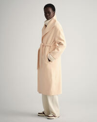 Handgenähter Mantel mit Gürtel