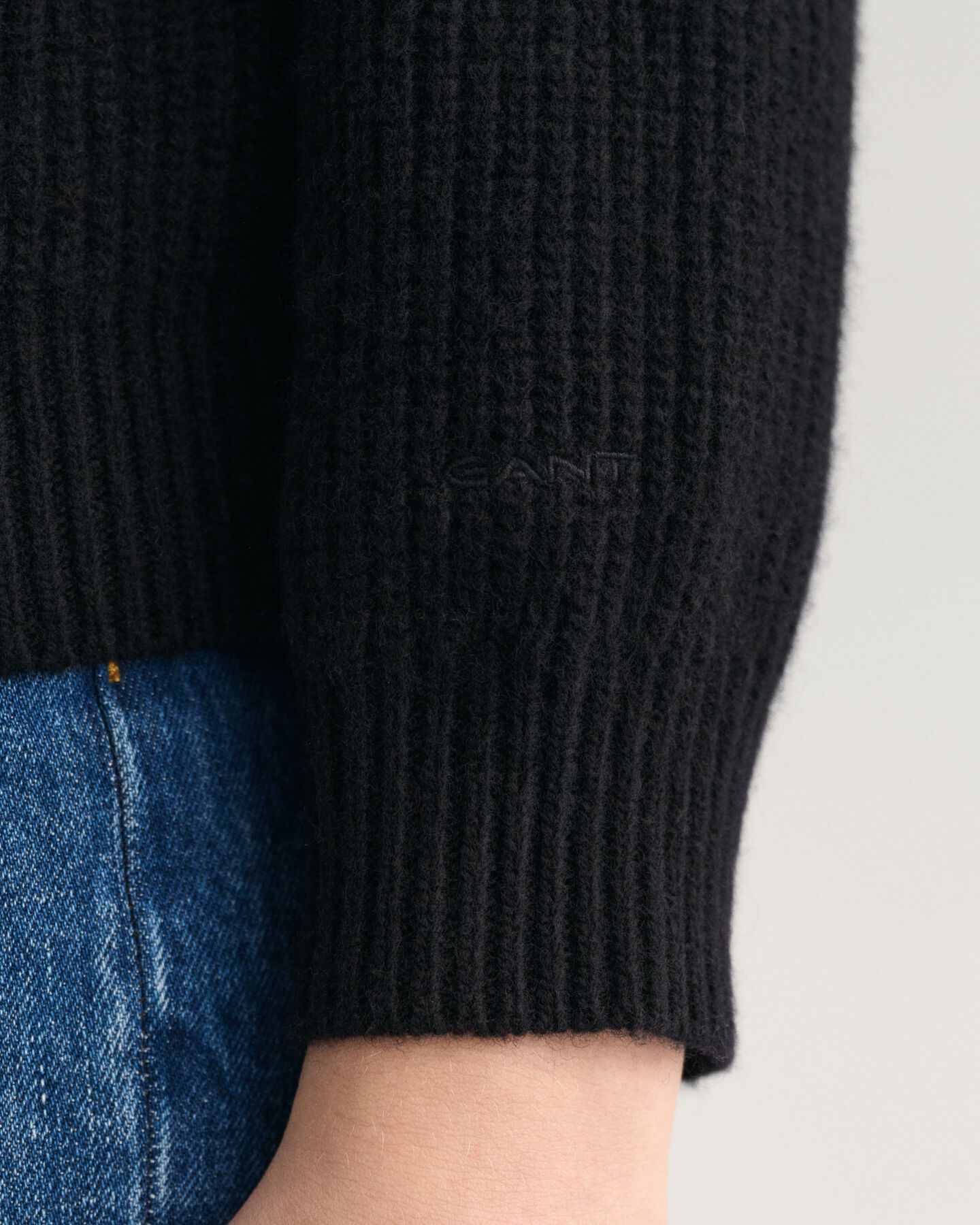 Gerippter Rundhalspullover aus Wolle