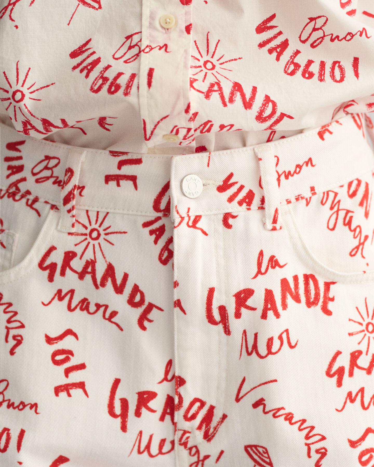 Shorts mit Text-Print