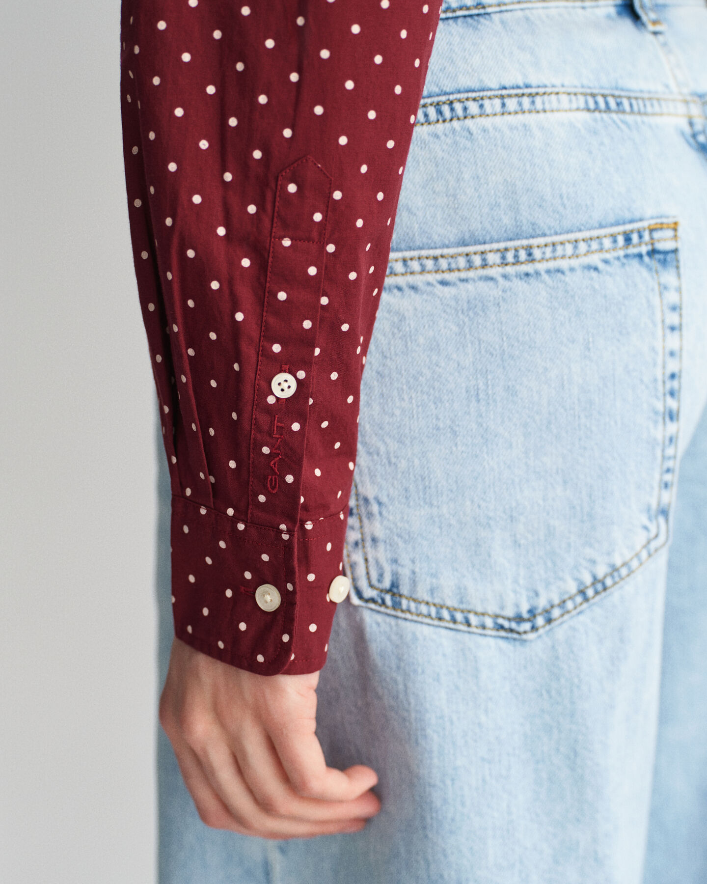 Regular Fit Bluse aus Baumwoll-Voile mit Punktemuster