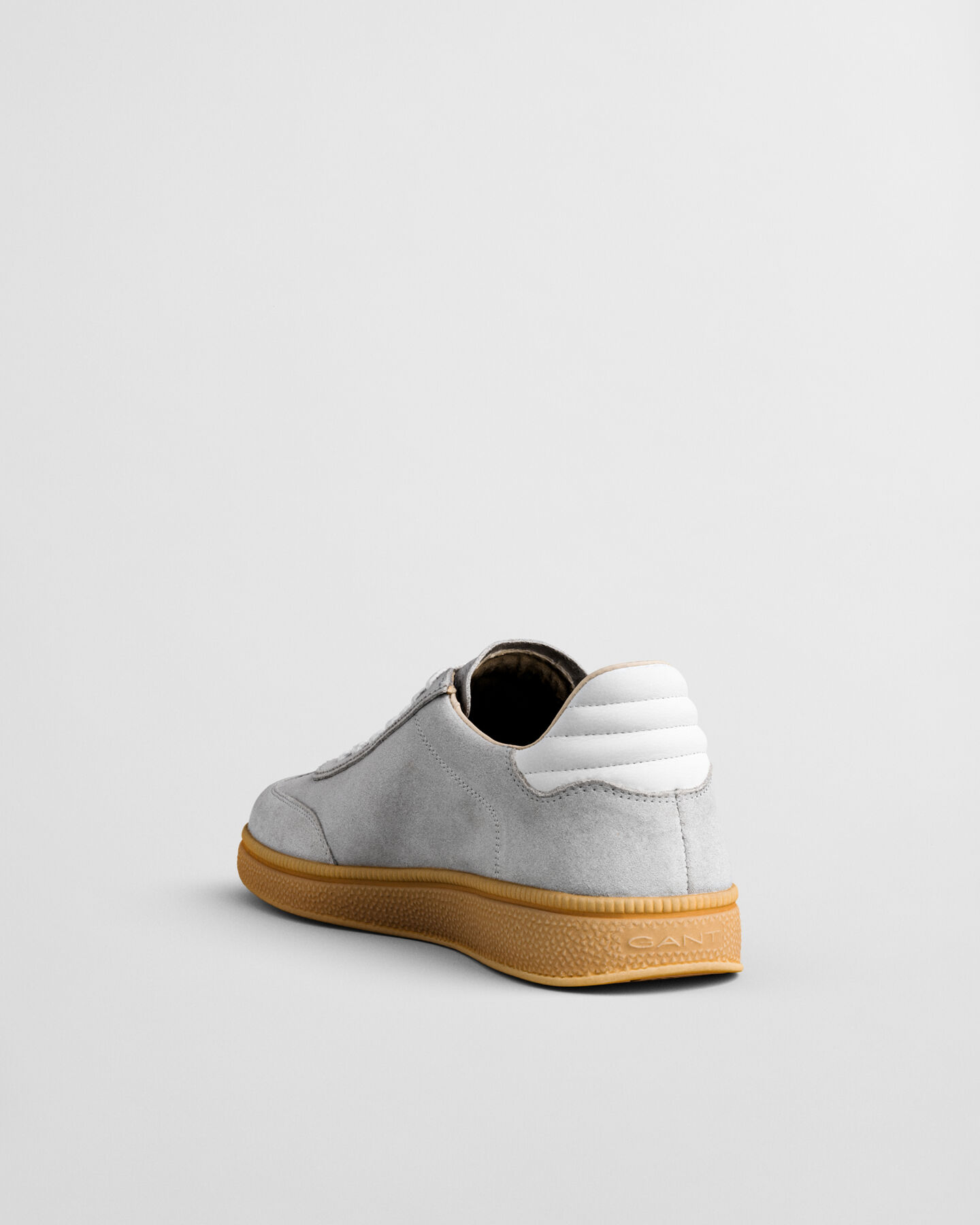 Cuzmo Sneaker aus Veloursleder