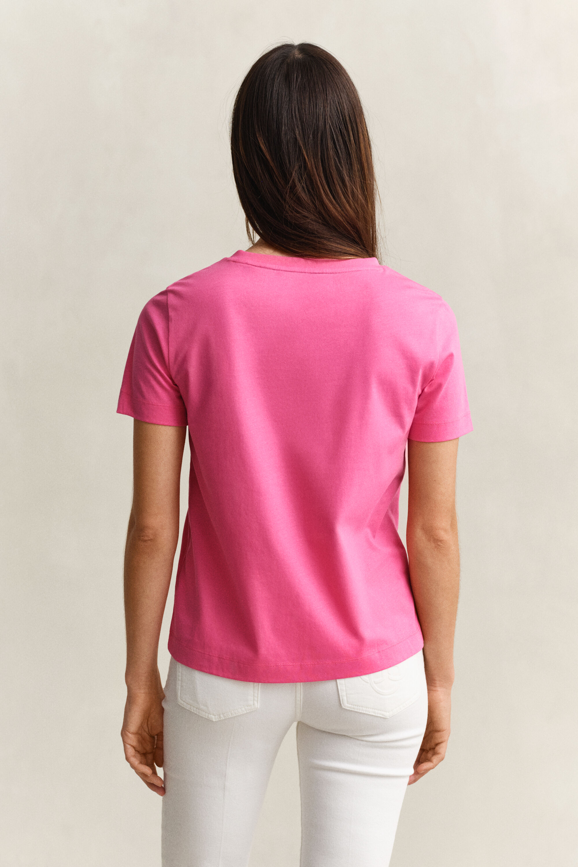 T-shirt Shield con scollo a V