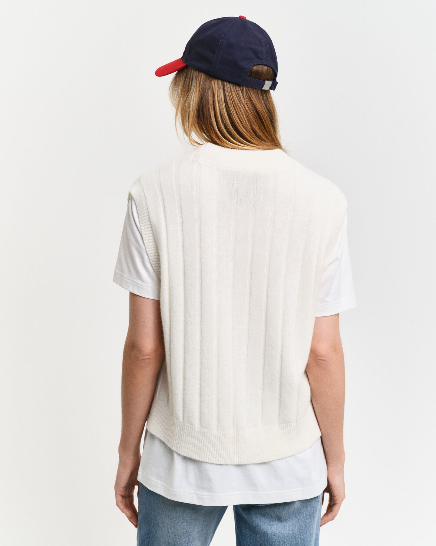 Breit gerippter V-Neck Wollpullunder