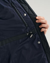 Leichter Daunenmantel