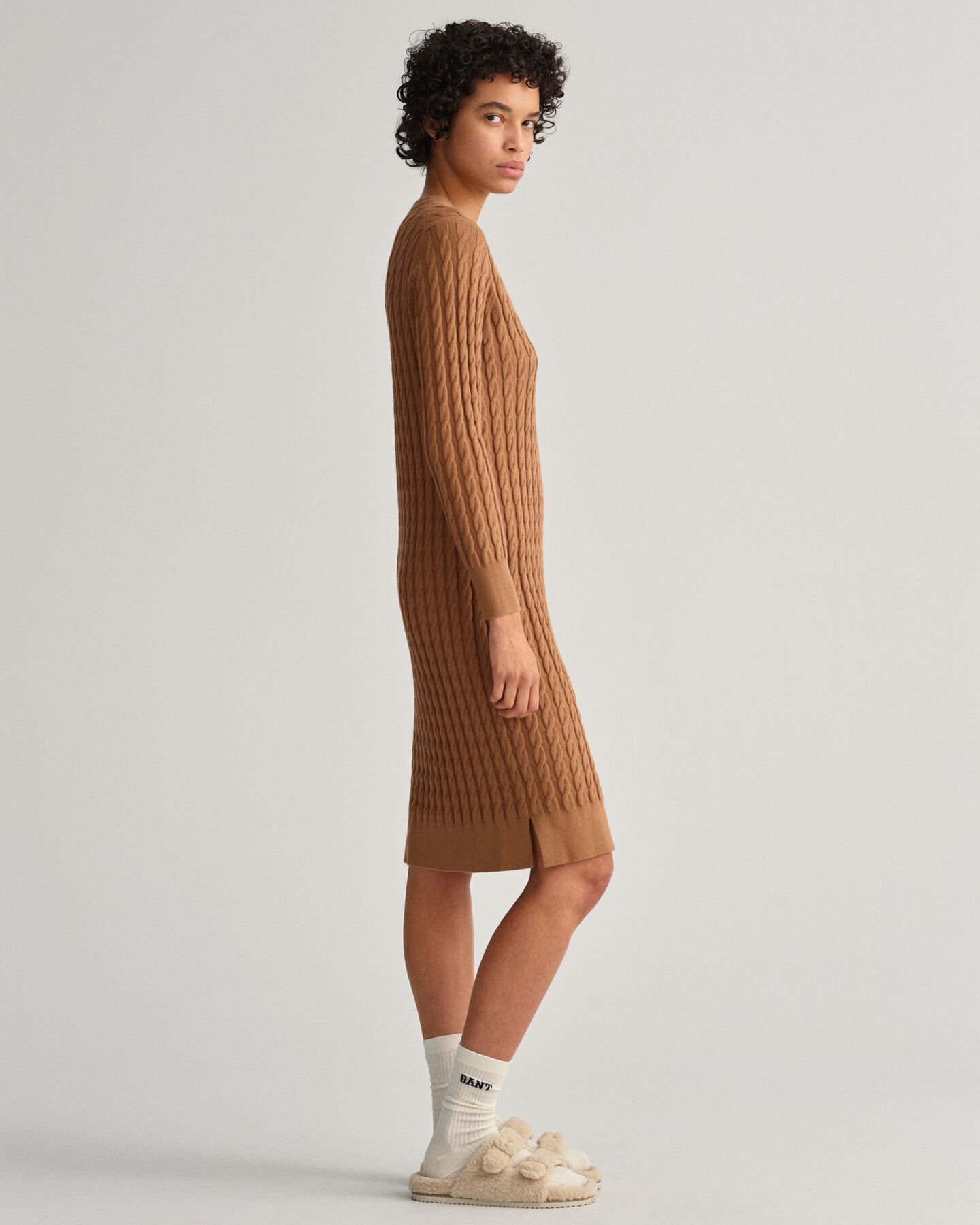 Kleid mit gedrehtem Zopfmuster