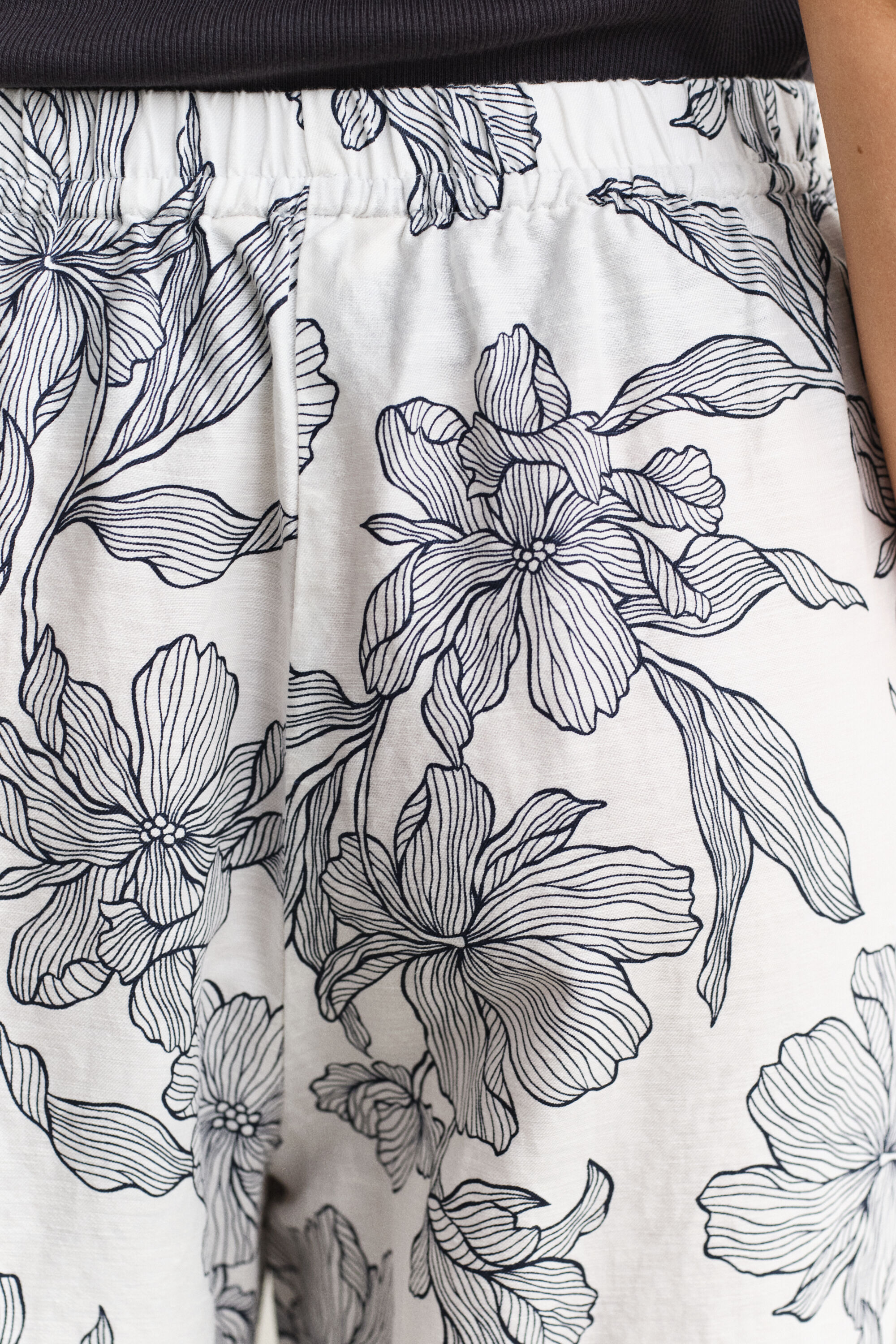 Geblümte Leinenhose