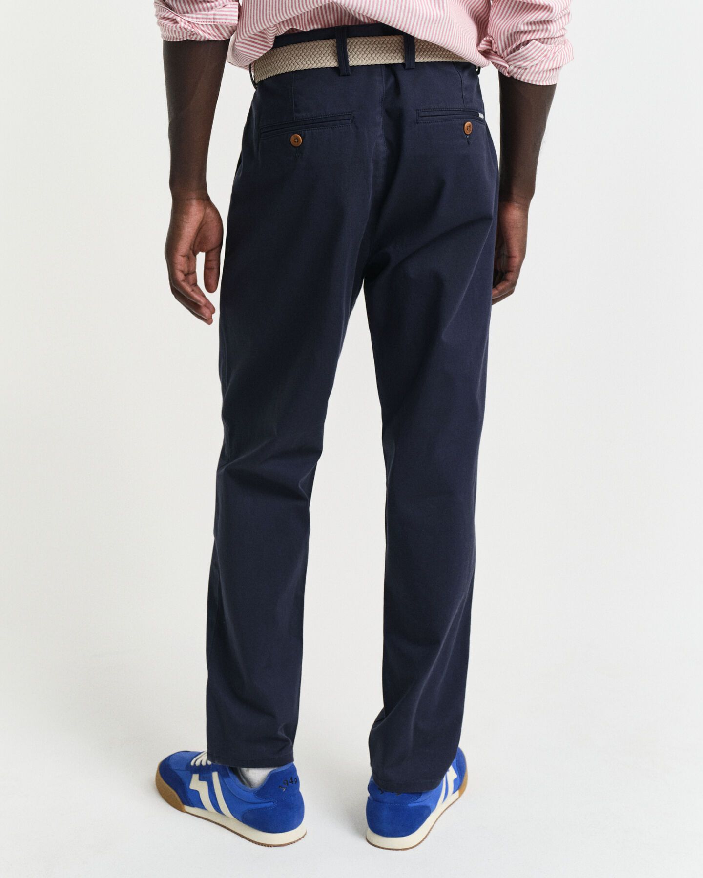 Schmal zulaufende Twill Chinohose