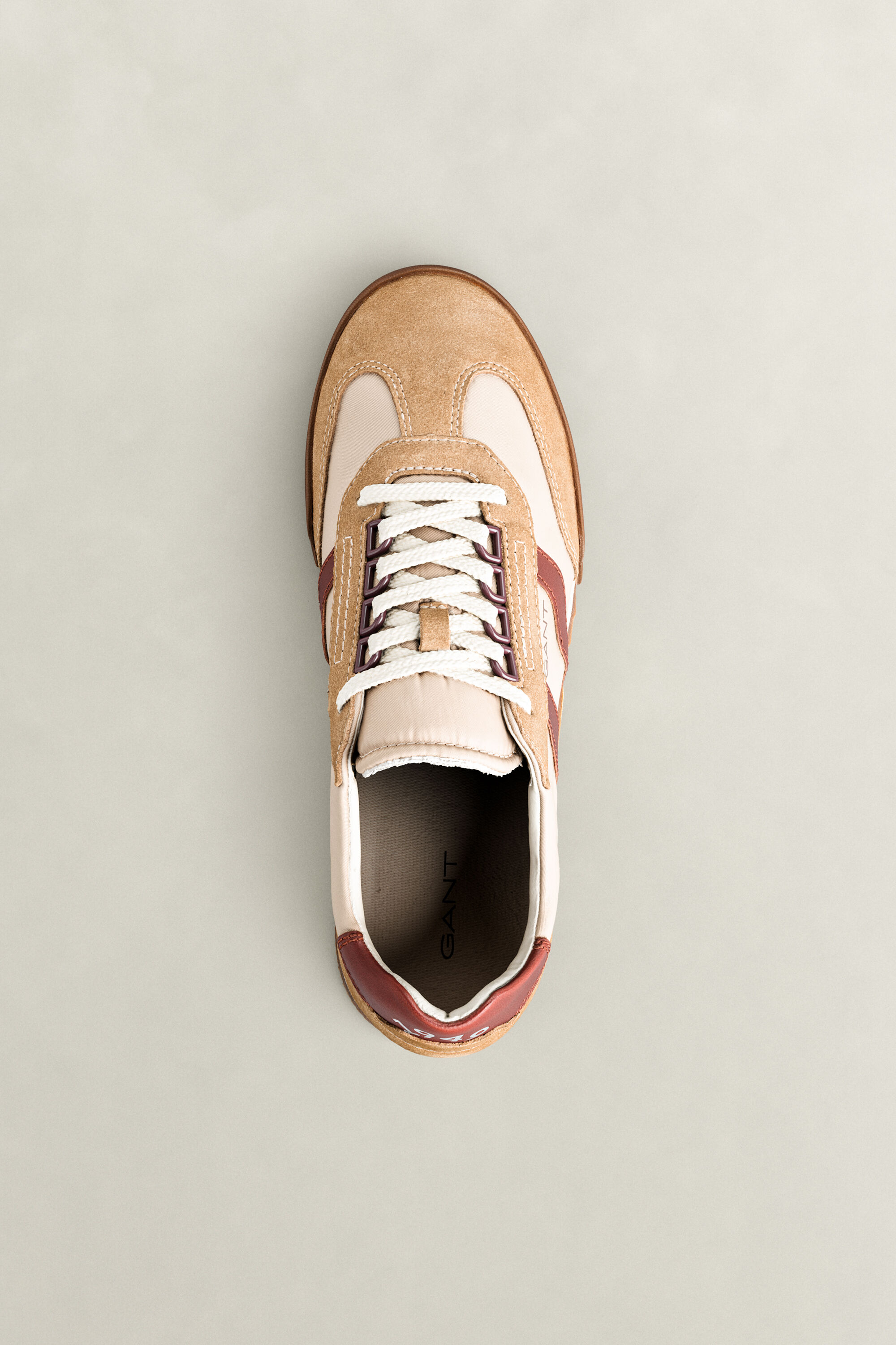 Baskets en daim Baylle
