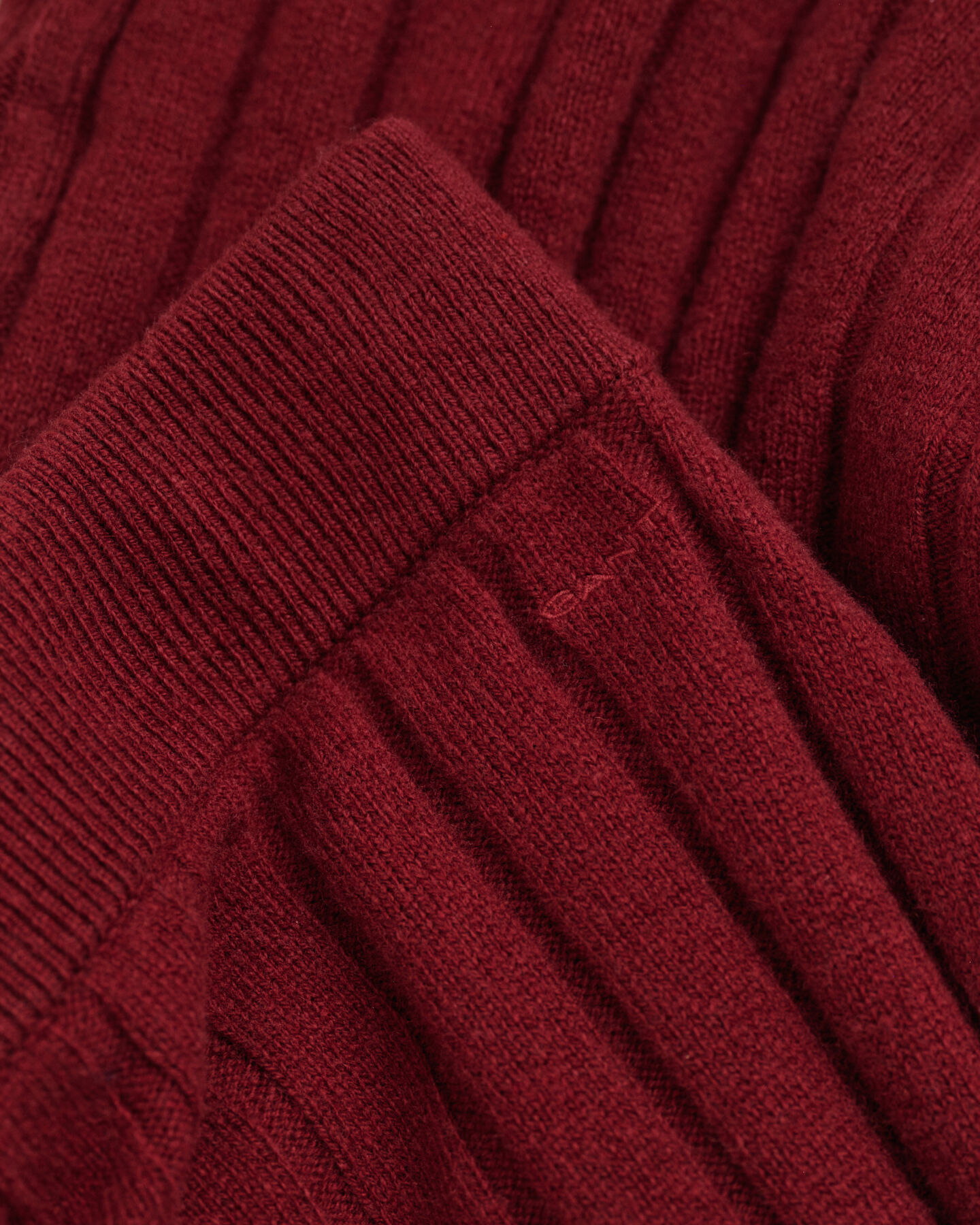 Breit gerippter Wollrock