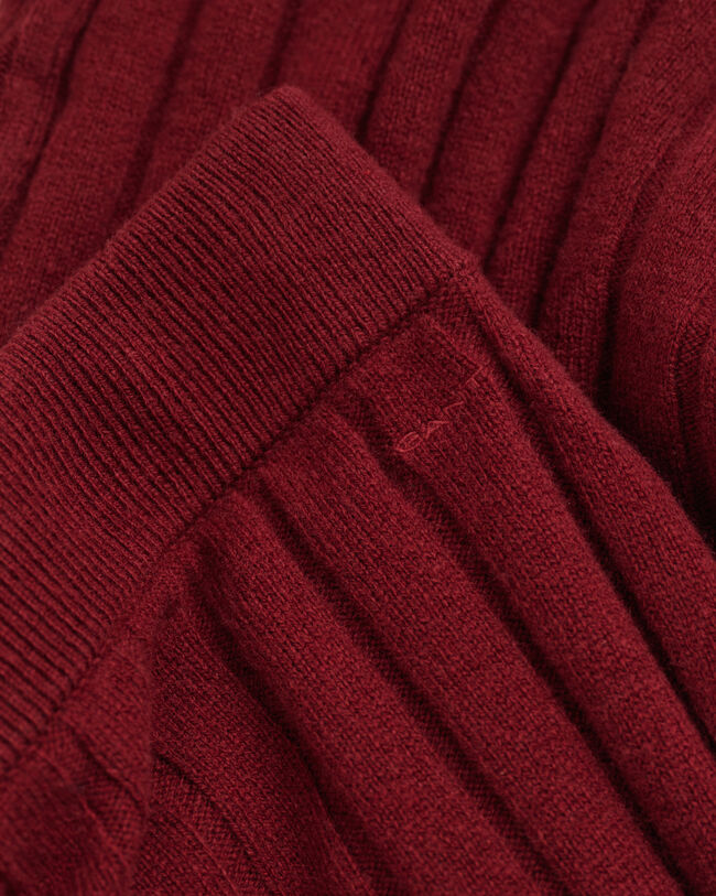 Breit gerippter Wollrock