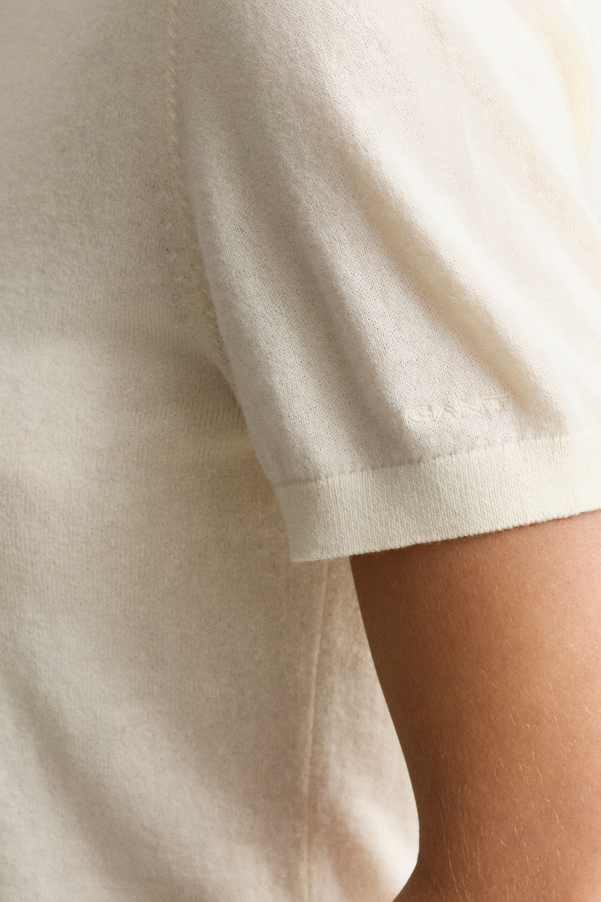 Maglia girocollo leggera a maniche corte