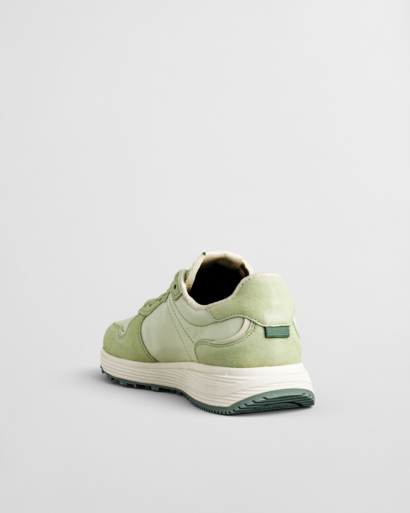 Beywin Sneaker aus Veloursleder