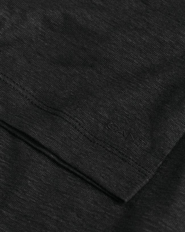 Leinen T-Shirt mit V-Ausschnitt