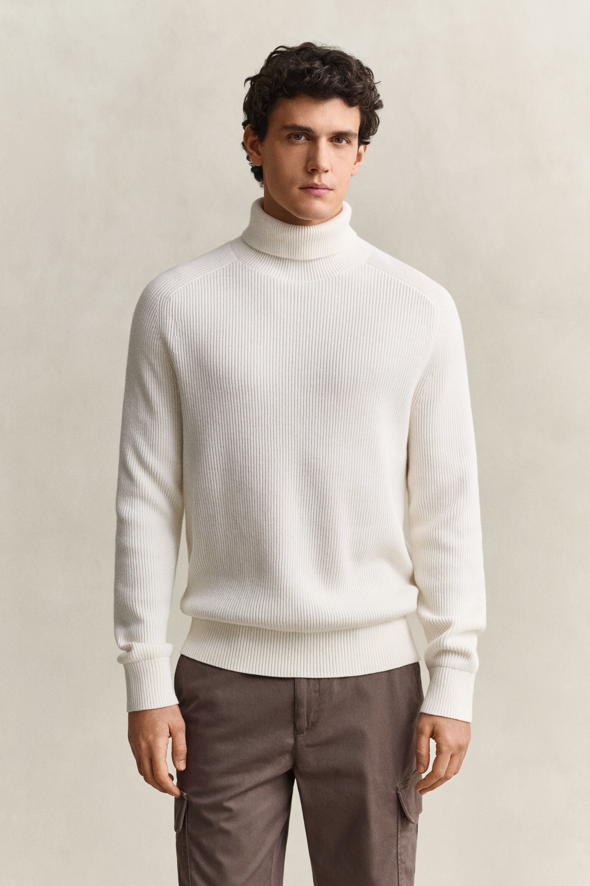 Maglia a collo alto in cotone e lana merino