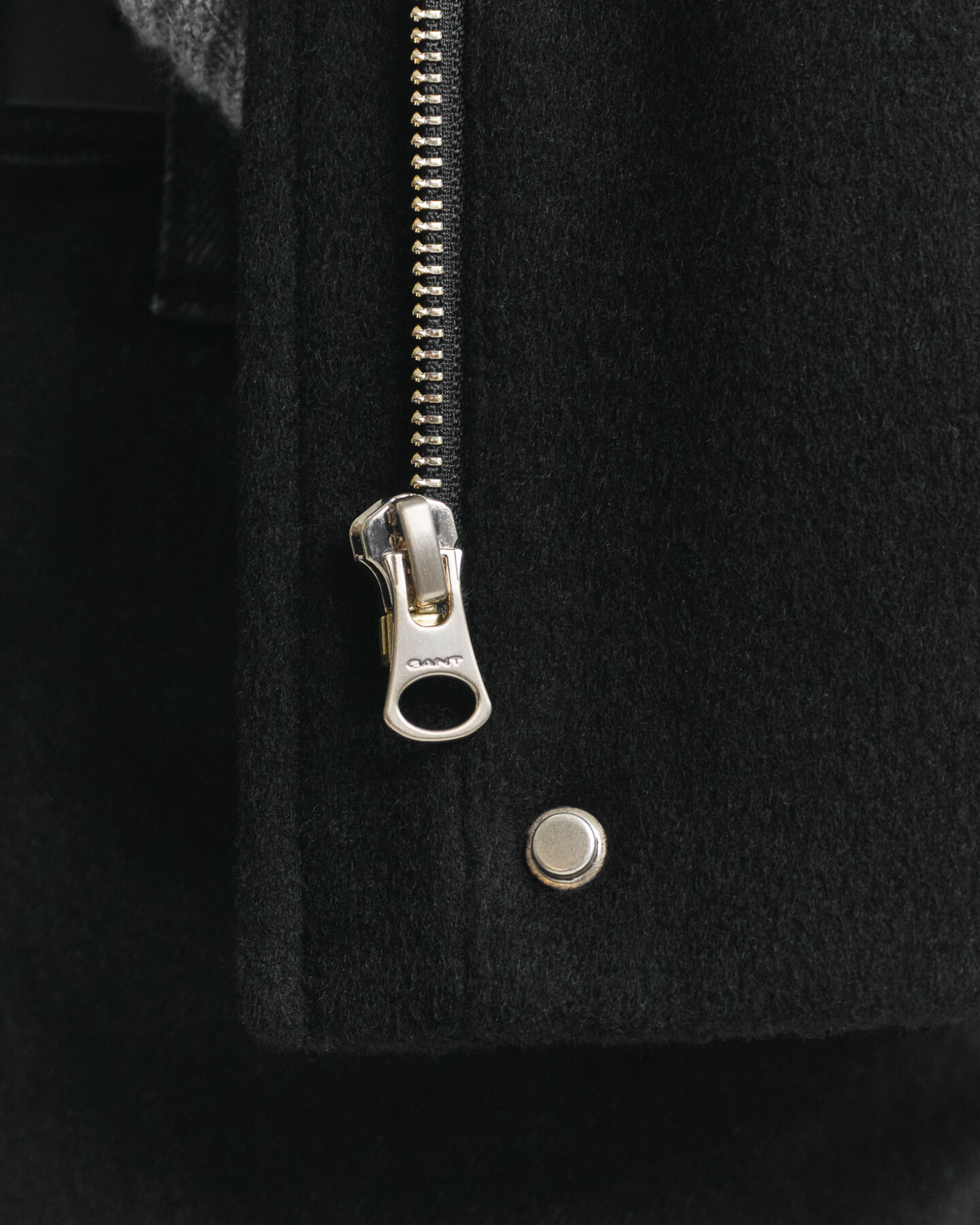 Kurze Reißverschlussjacke aus Wolle