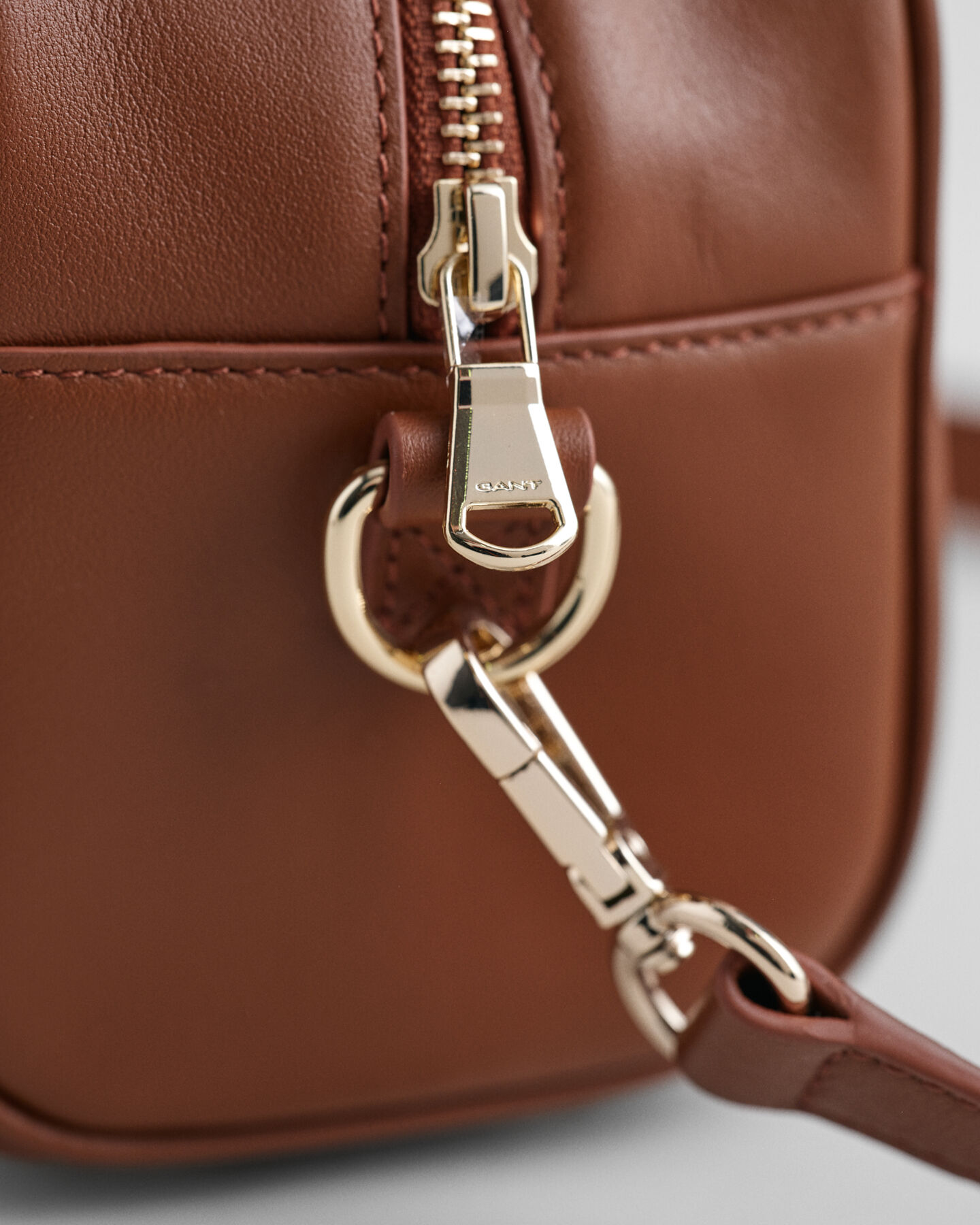 Kleine Iconic Ledertasche