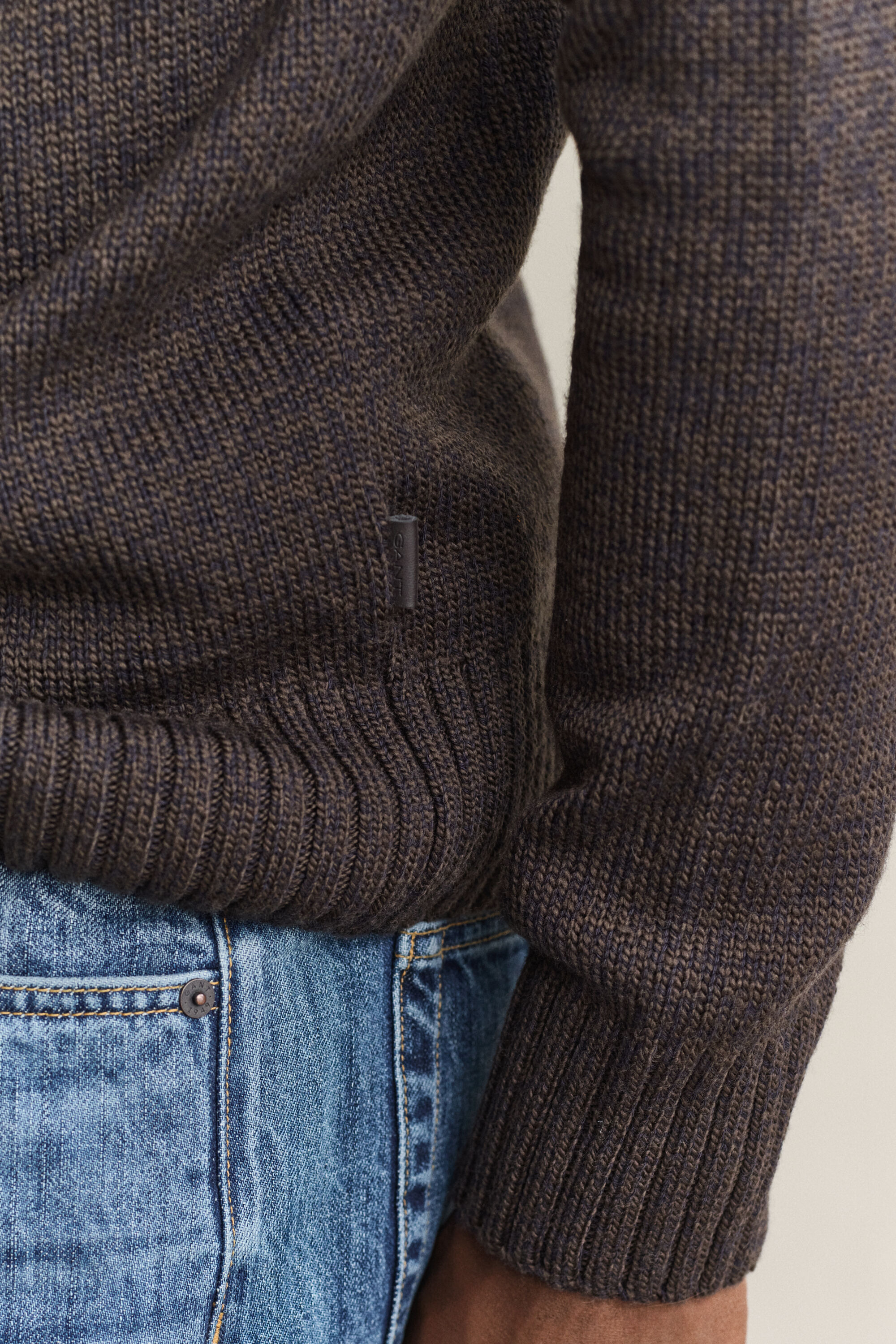 Pull col roulé en laine moulinée mélangée