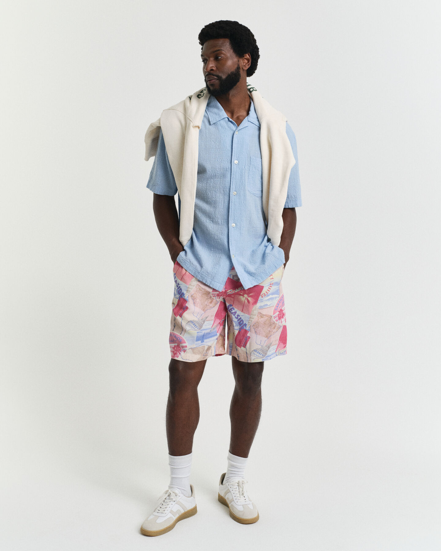 Relaxed Fit Shorts mit Resort-Print