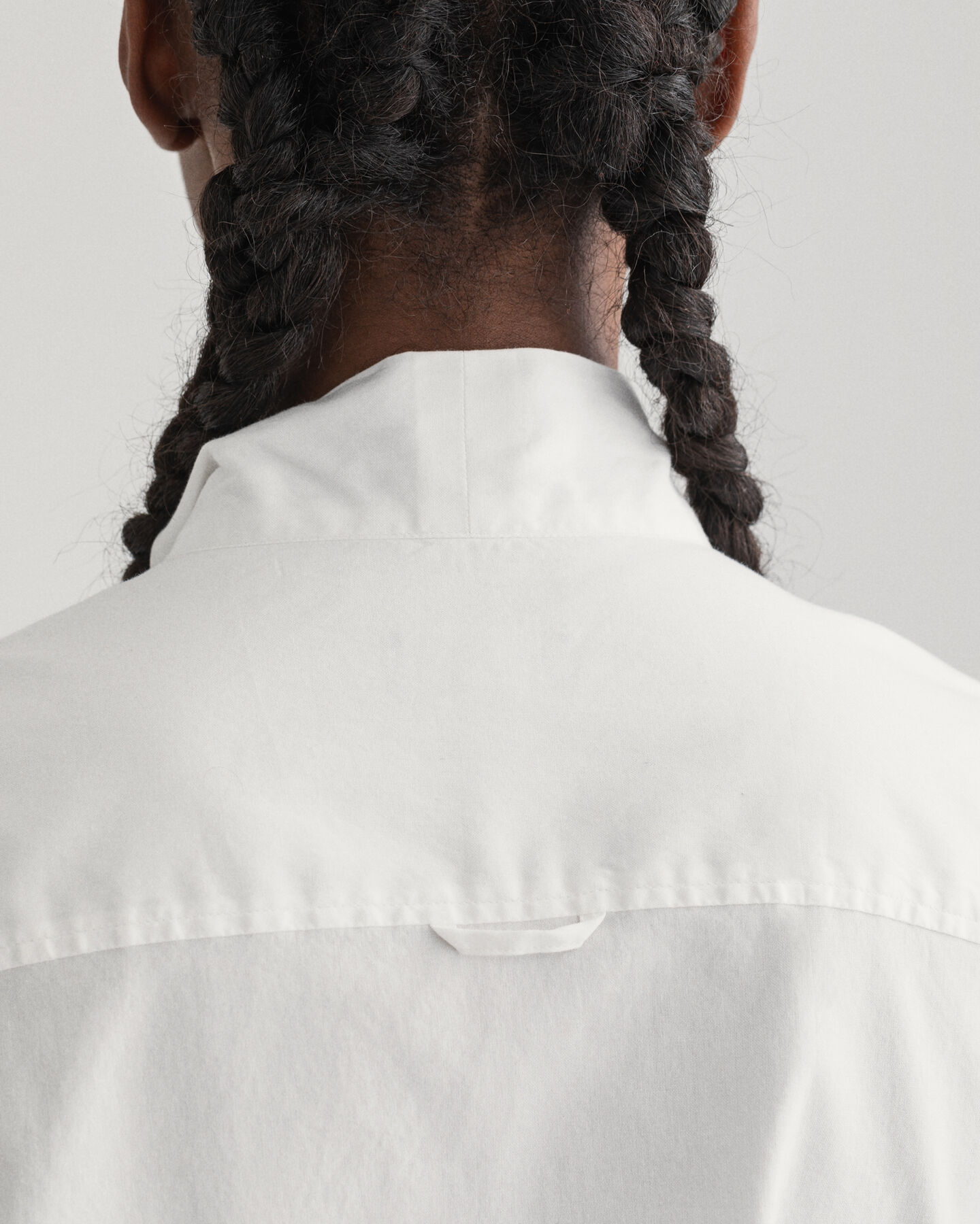 Oxford-Bluse mit Schluppe und Puffärmeln