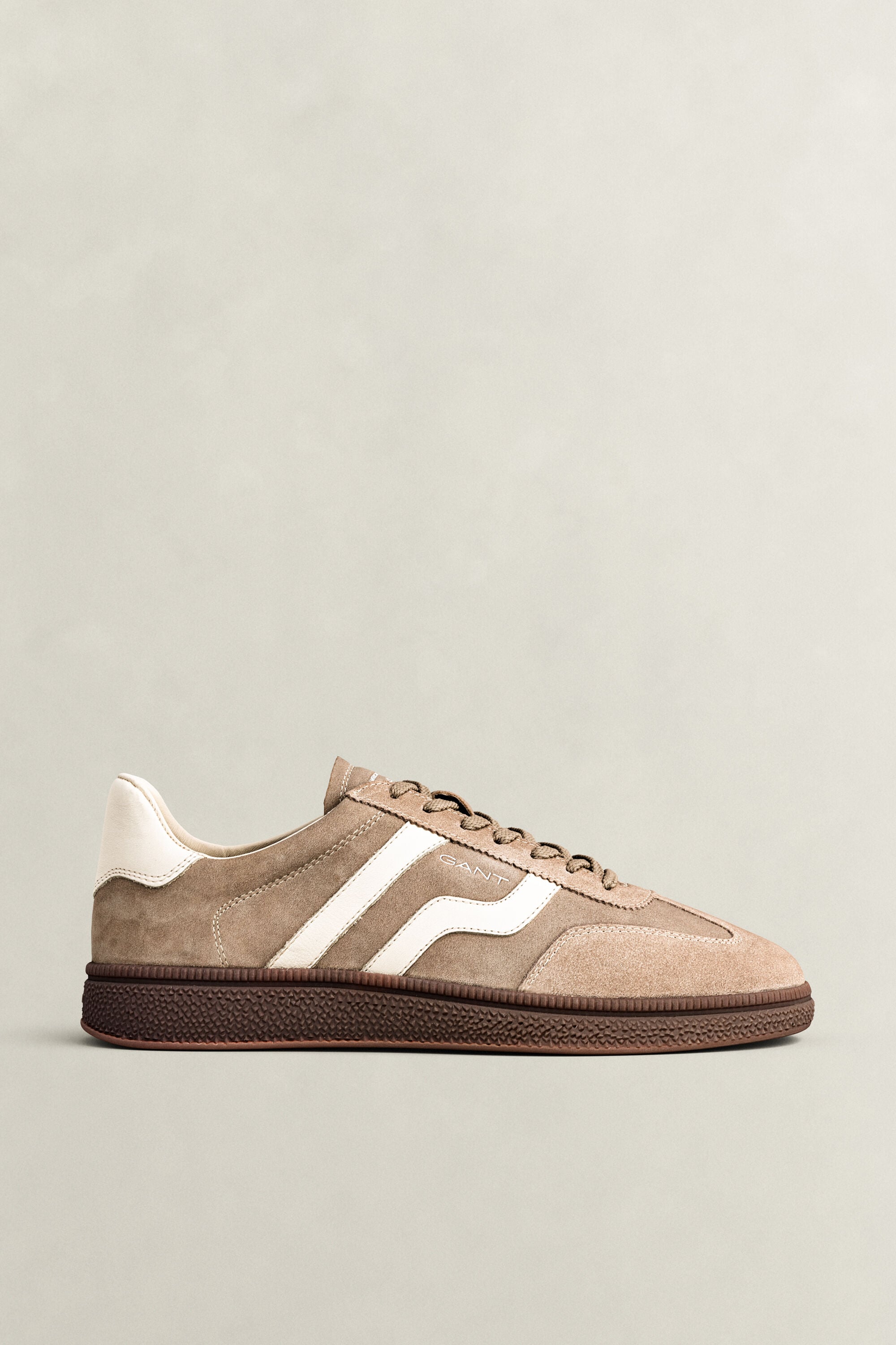 Cuzmo Sneaker aus Veloursleder