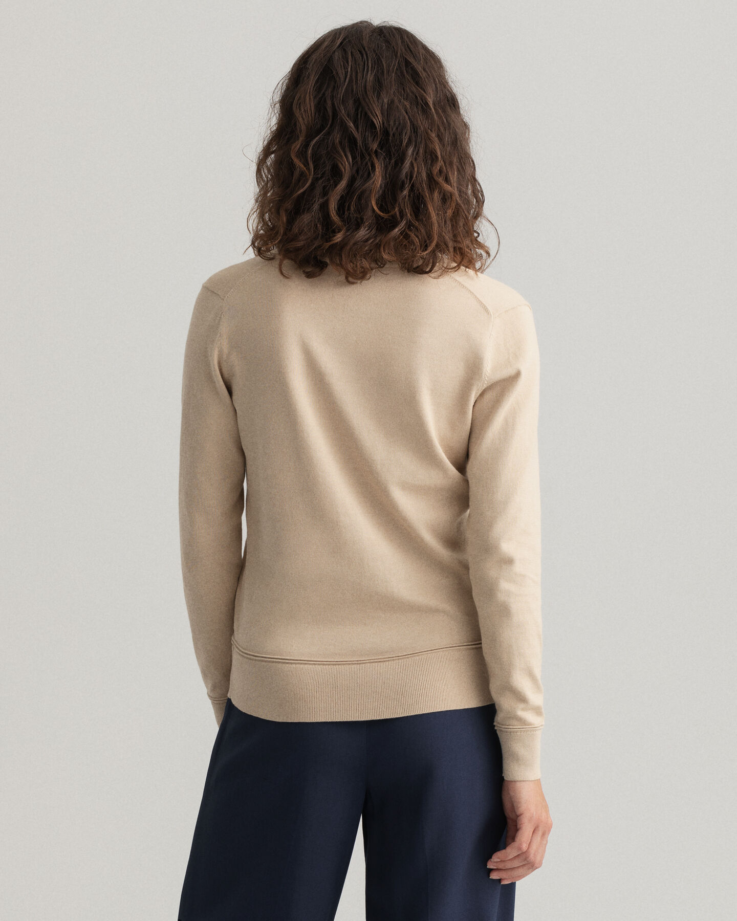 Leichter V-Neck Pullover aus Baumwolle