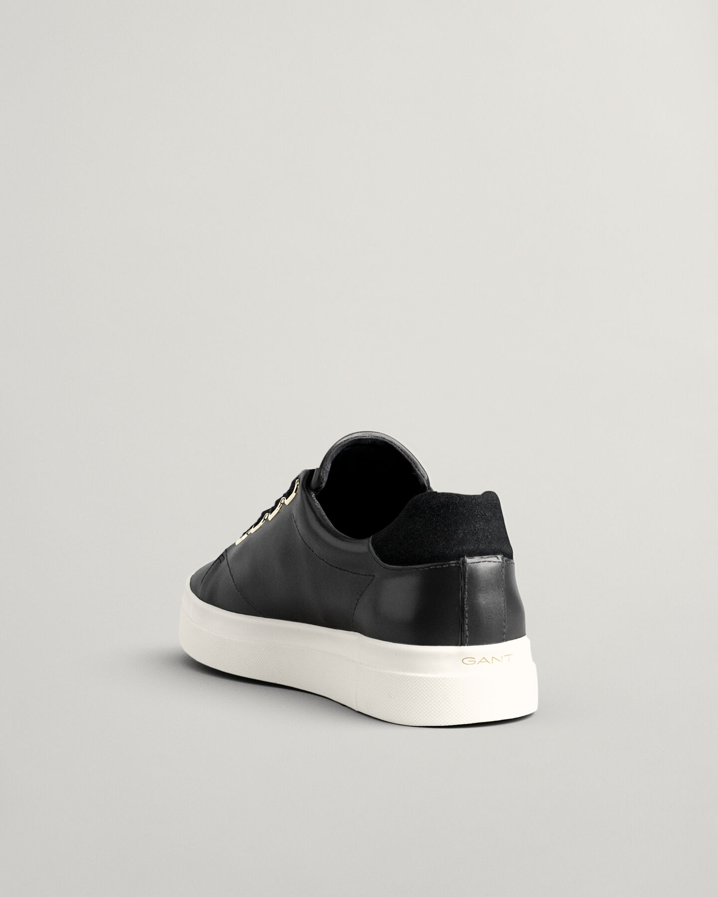 Avona Sneaker
