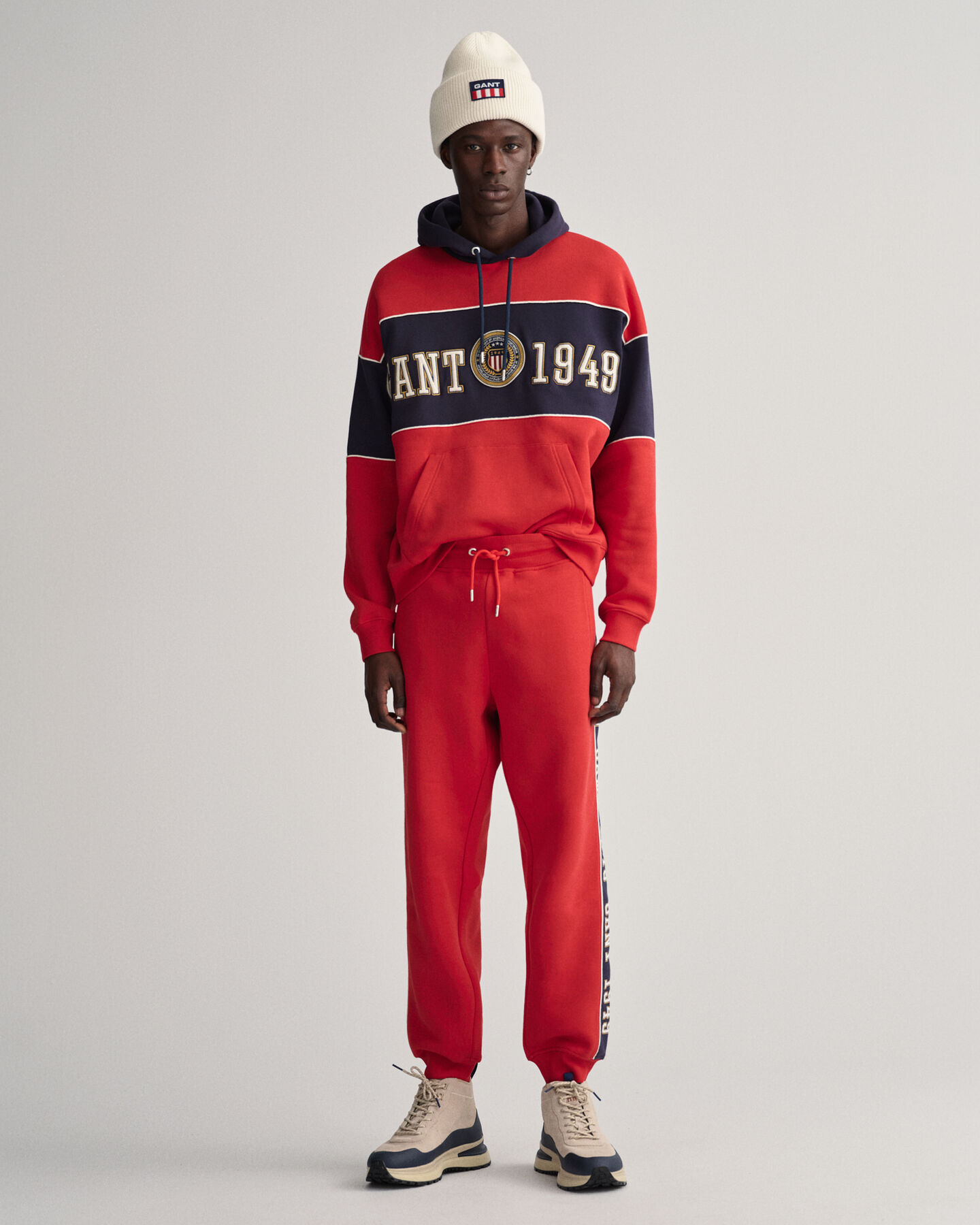 Sweathose mit Kontrasteins&auml;tzen