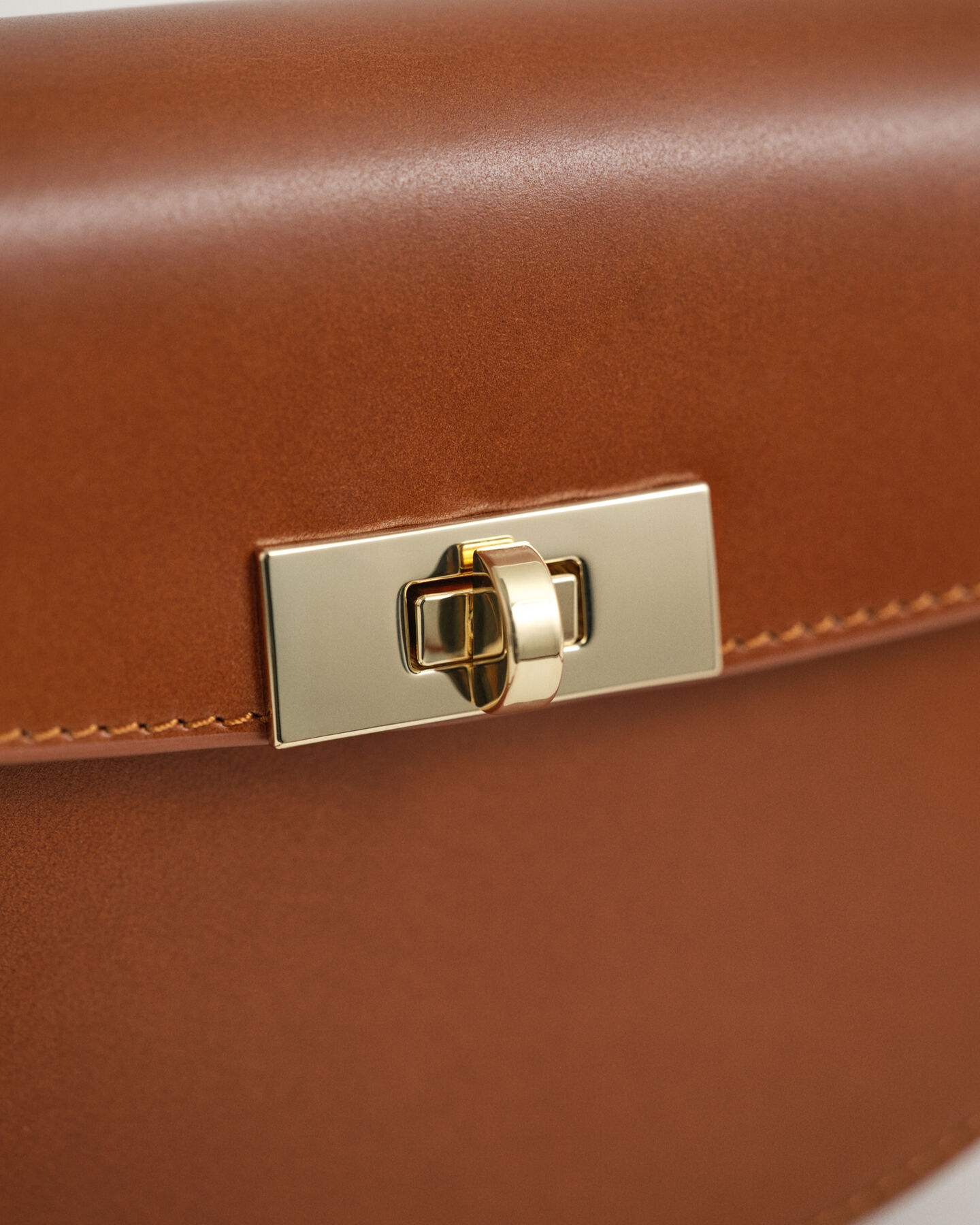 Schultertasche aus Leder