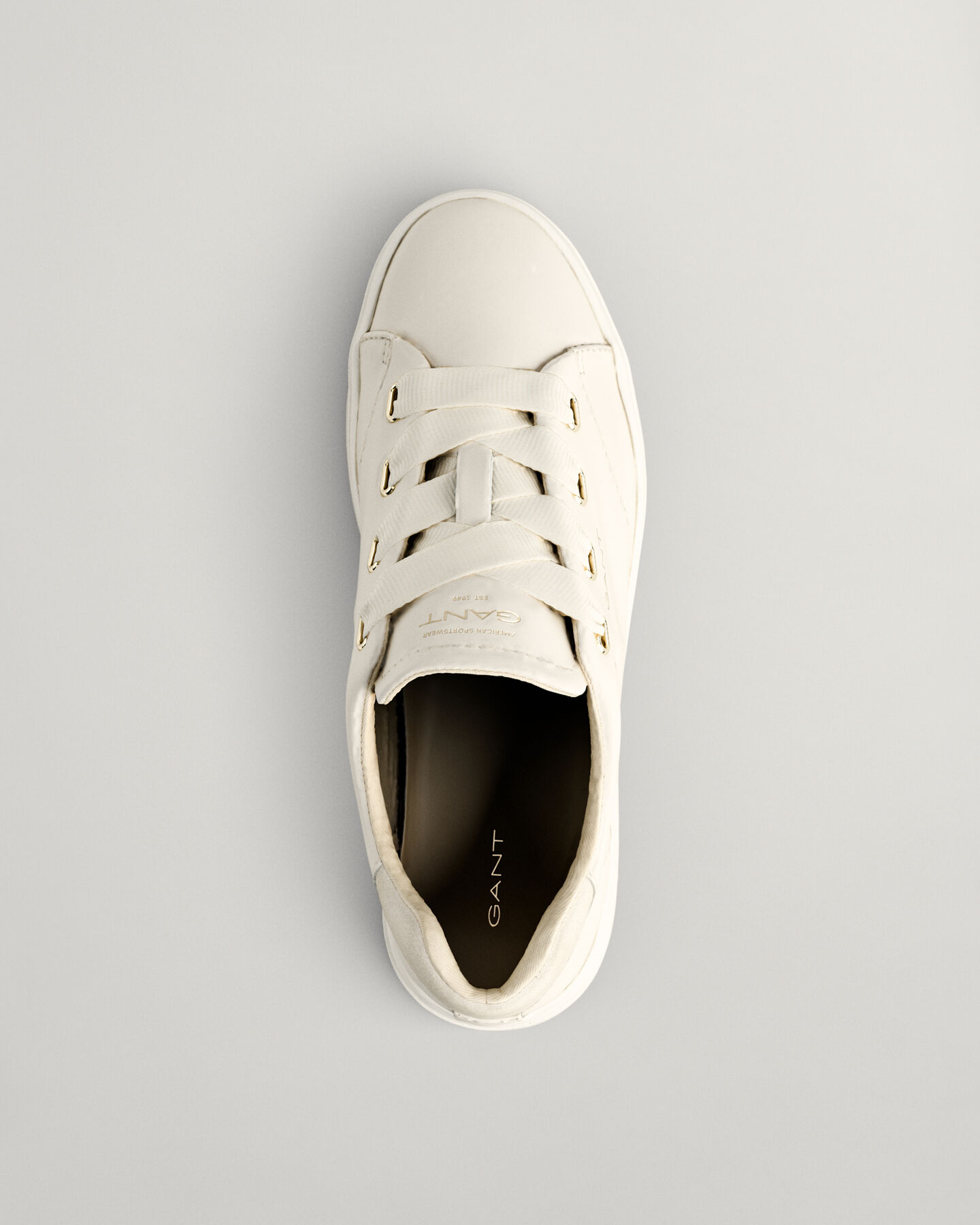 Avona Sneaker