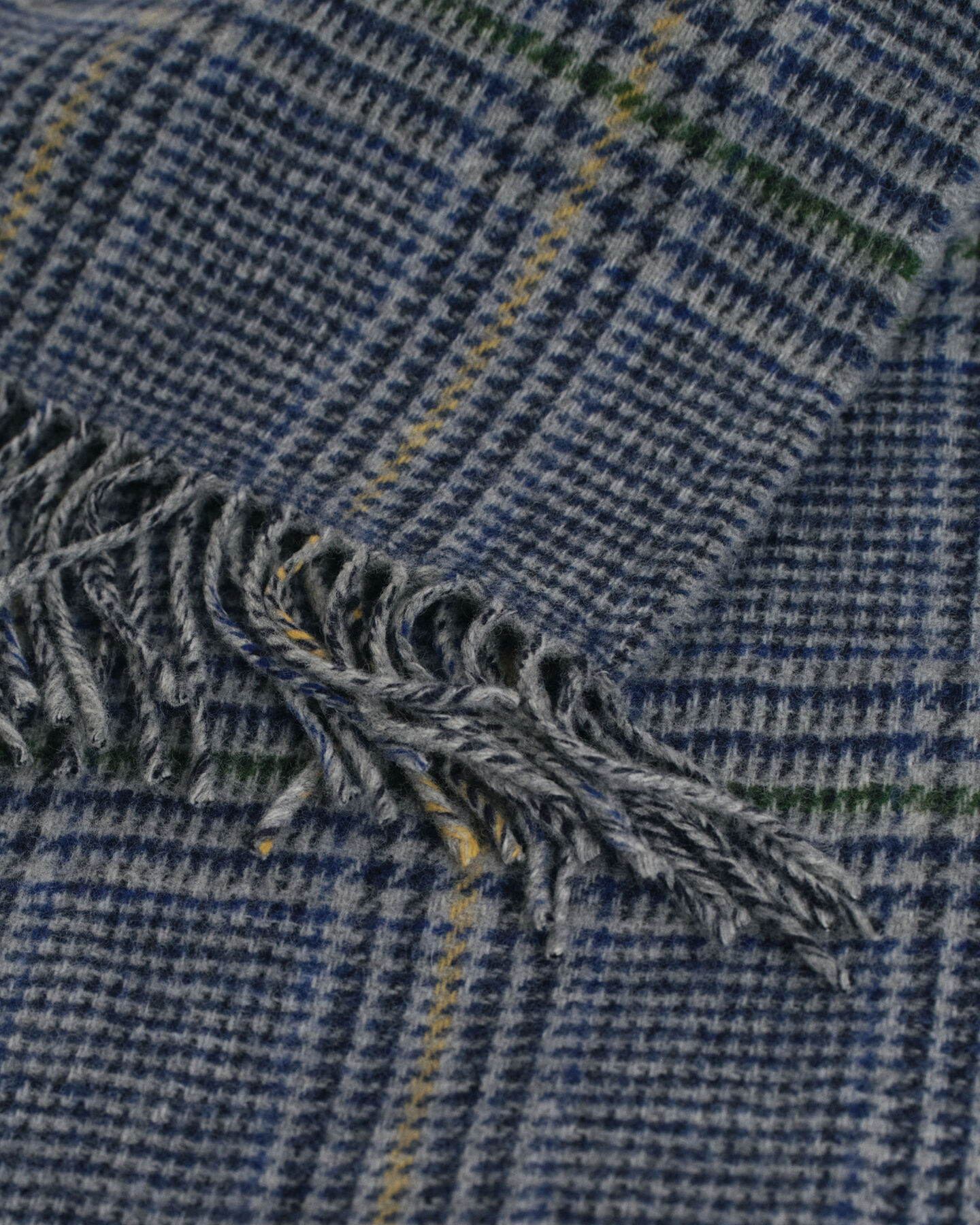 Doubleface Schal mit Karomuster