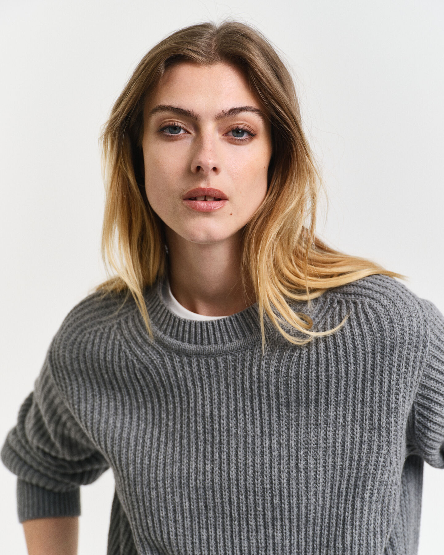 Rippstrick Rundhalspullover