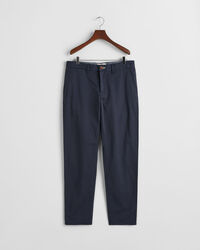 Schmal zulaufende Twill Chinohose