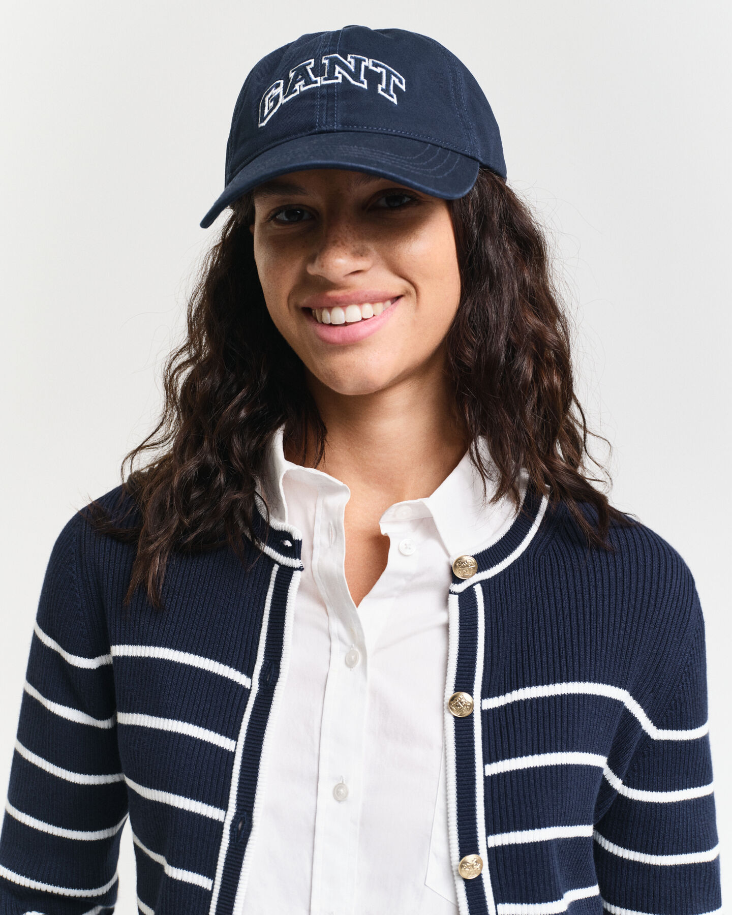 Gerippte Strickjacke mit Marinestreifen