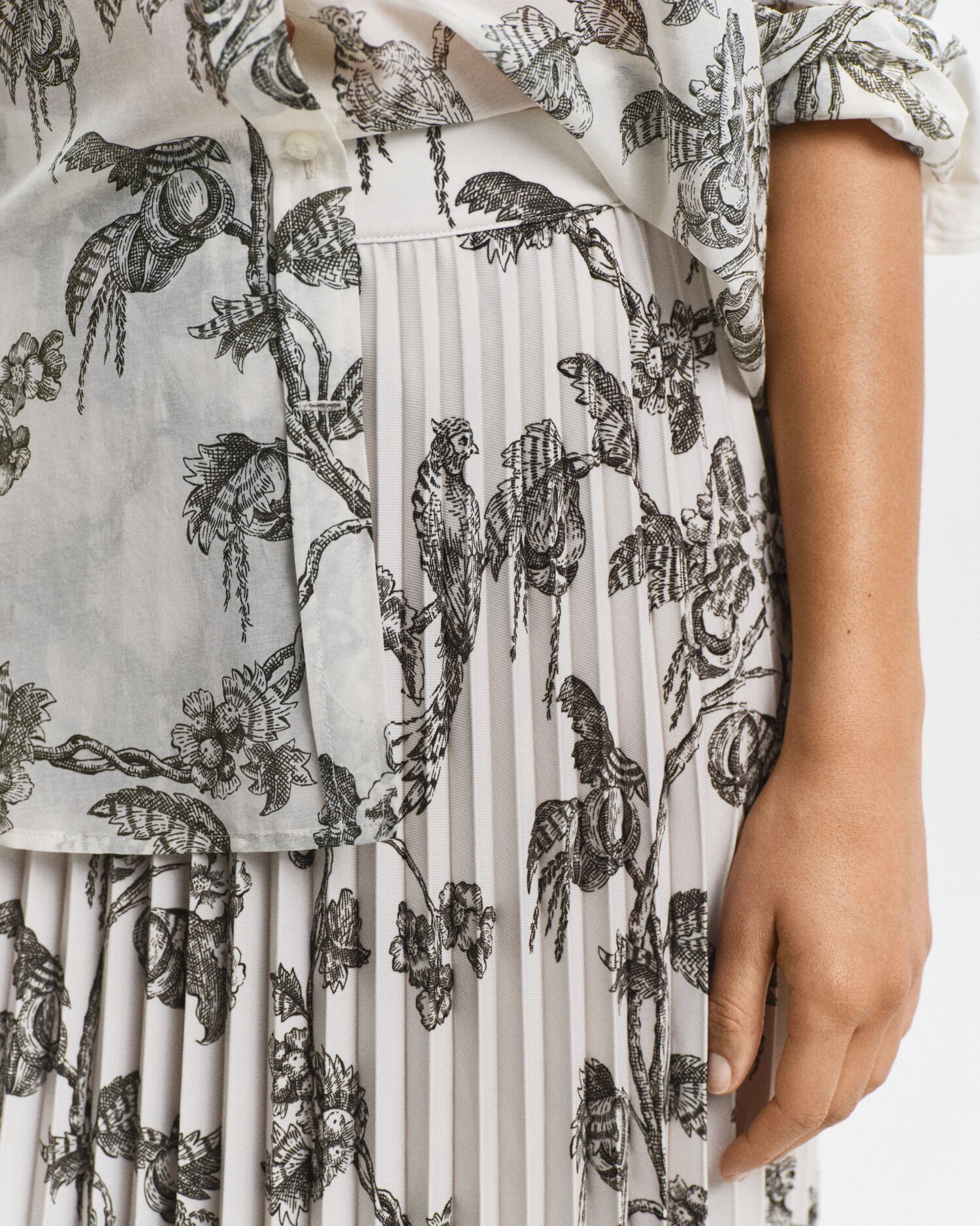 Jupe midi plissée à imprimé arbres