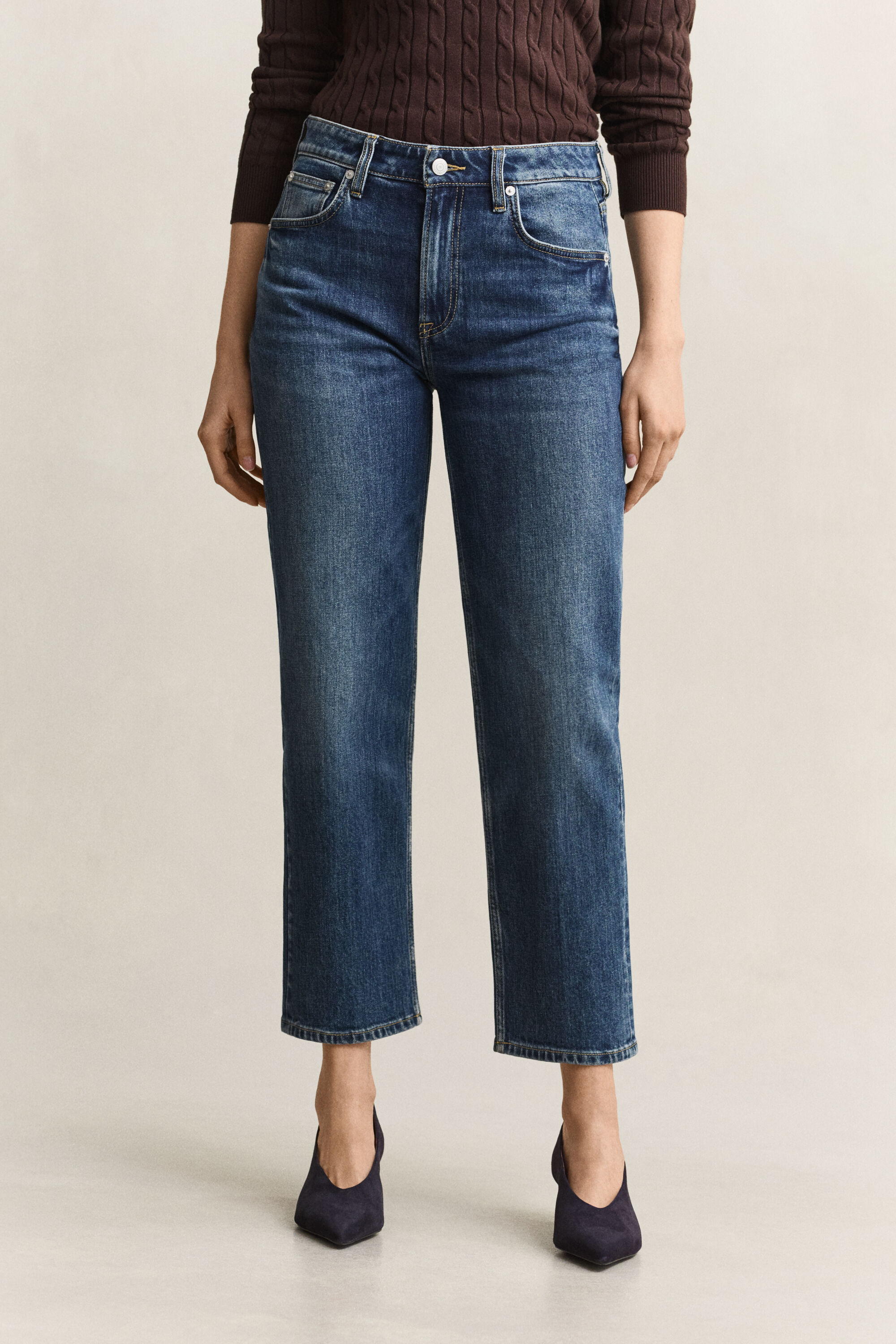 Verkürzte Stretch-Jeans mit geradem Bein
