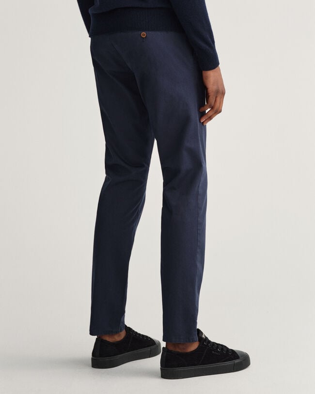 Hallden Slim Fit Twill Chinohose
