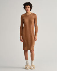 Kleid mit gedrehtem Zopfmuster