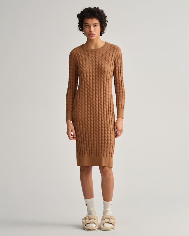 Kleid mit gedrehtem Zopfmuster