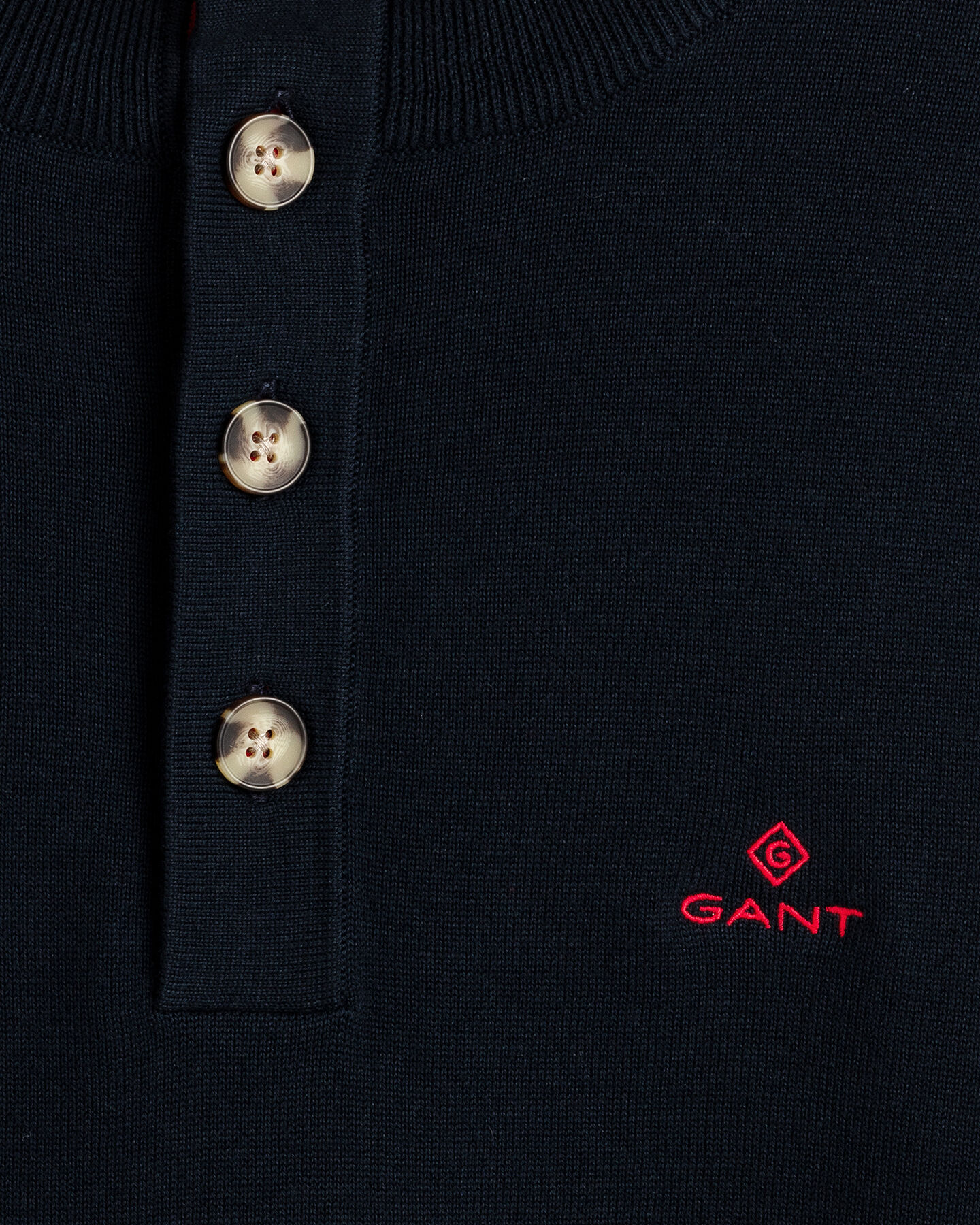 Sporty Pullover mit Stehkragen