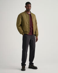 Lambswool Rundhalspullover mit Zopfmuster