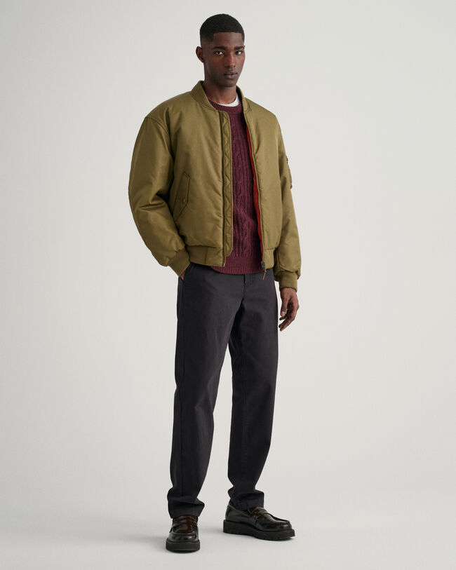 Lambswool Rundhalspullover mit Zopfmuster