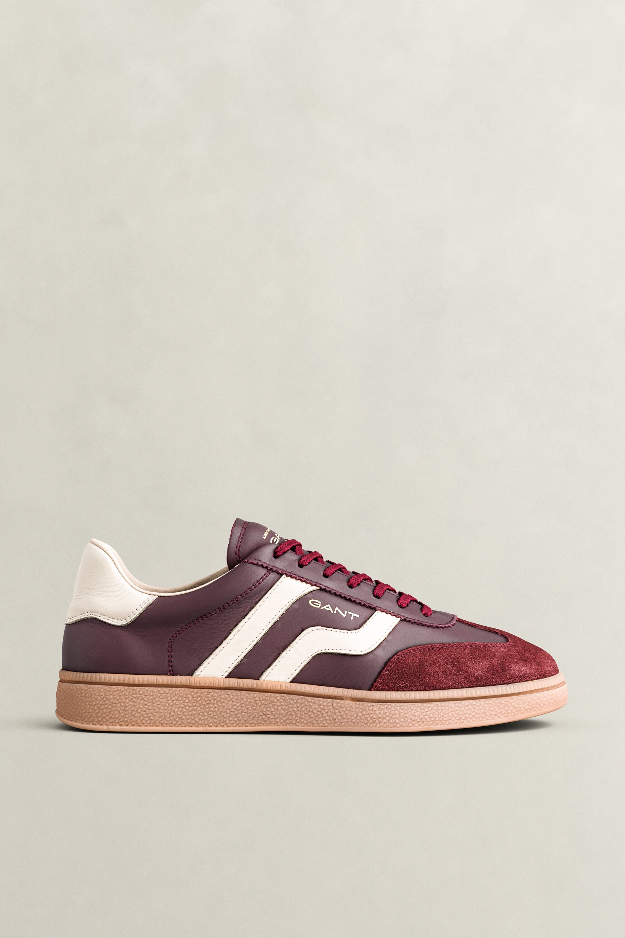 Cuzmo Sneaker aus Glatt- und Veloursleder