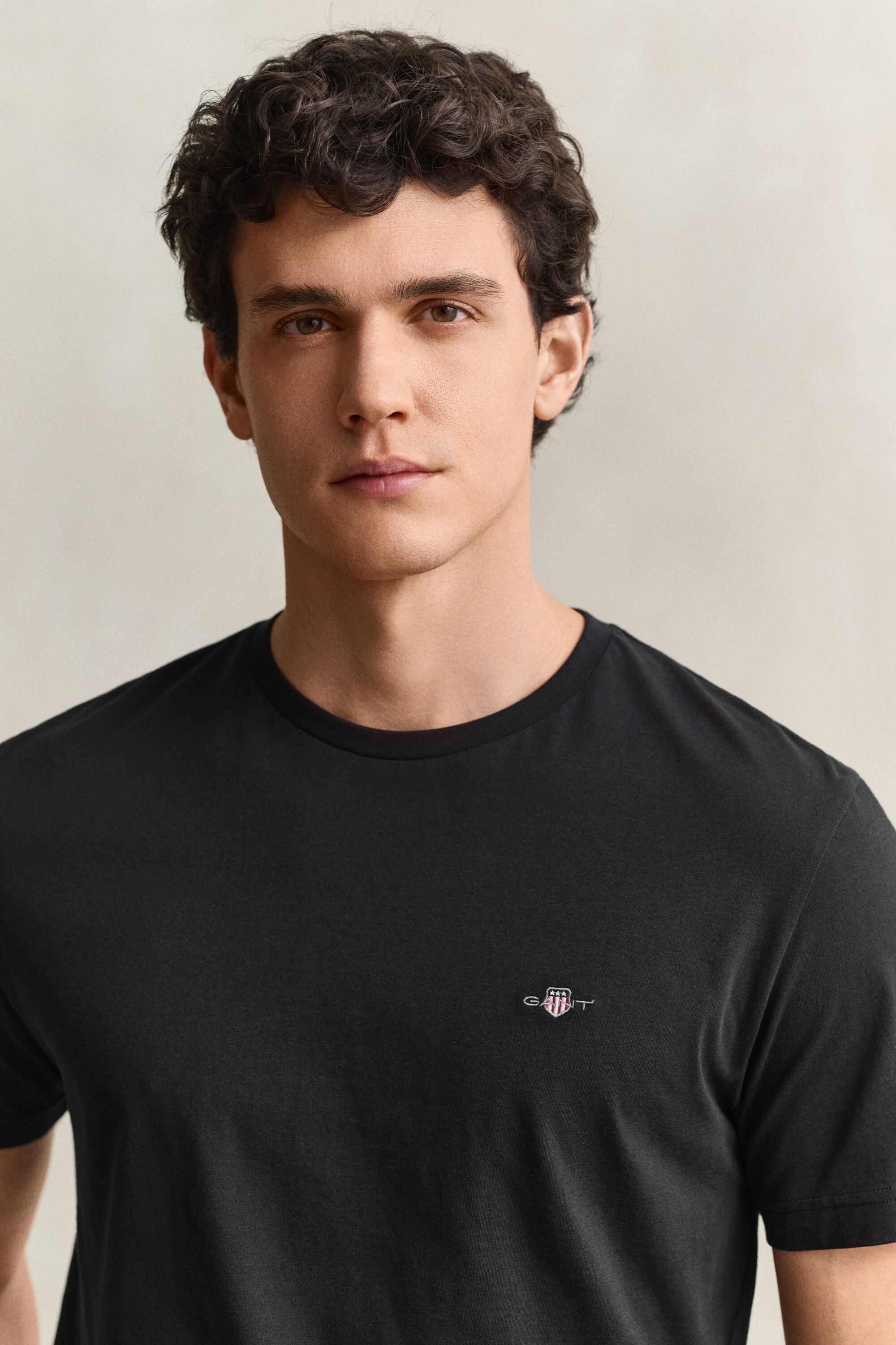 T-shirt coupe regular avec écusson