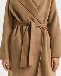 Handgenähter Mantel mit Gürtel