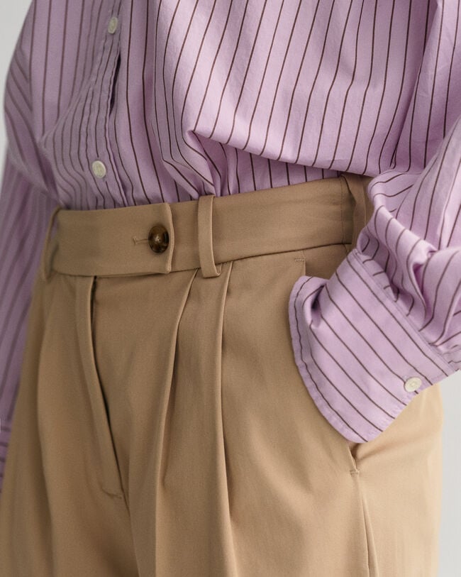 Relaxed Fit Chinohose mit hohem Bund