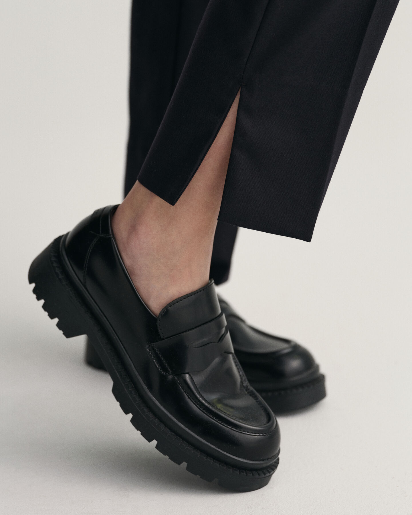 Pull-On Hose mit schmal zulaufendem Bein